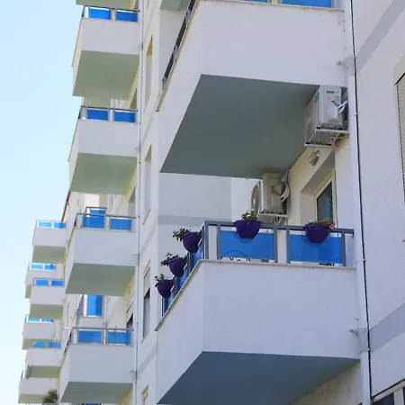 Vip House Διαμέρισμα Tushemisht