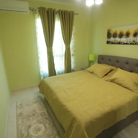 Vip House *